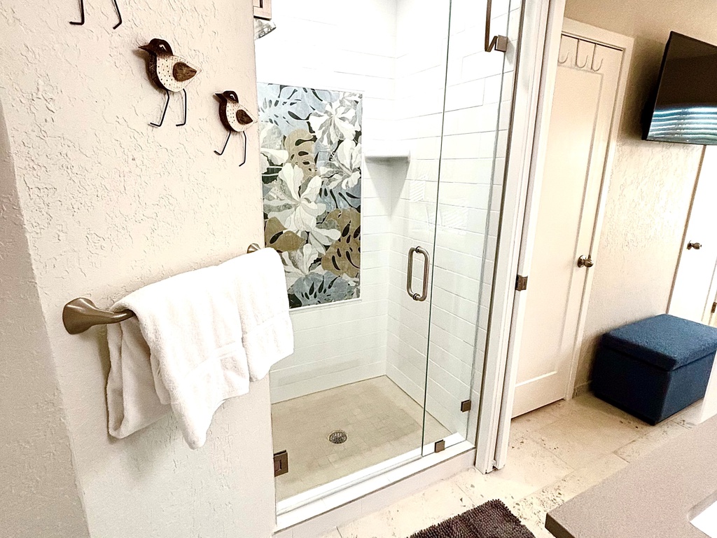 Primary Bedroom, Ensuite Bathroom