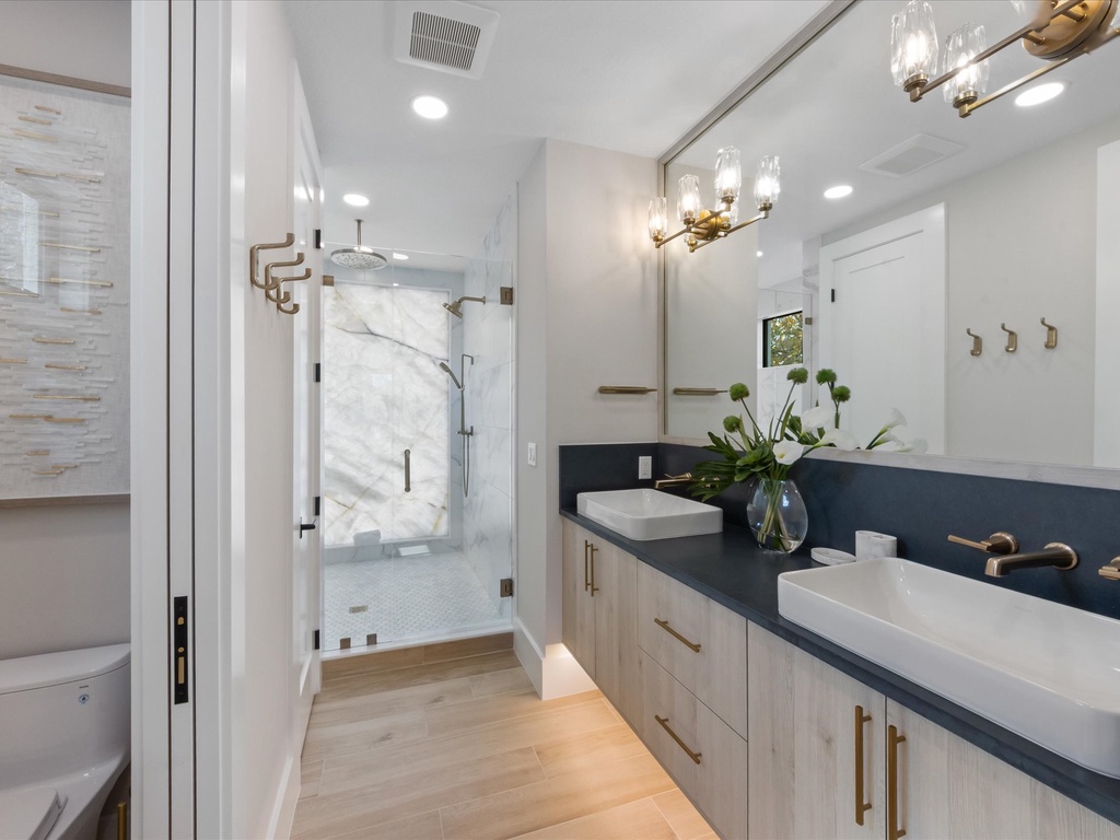 Primary Bathroom, Ensuite, Double Vanity