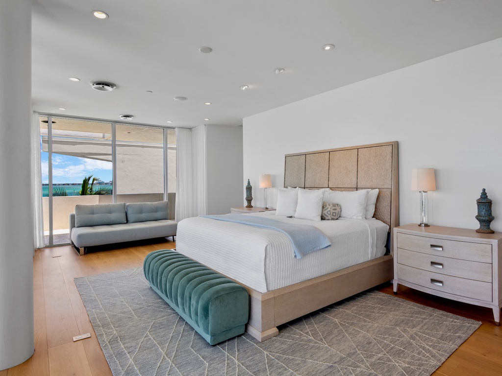 Primary Bedroom, King