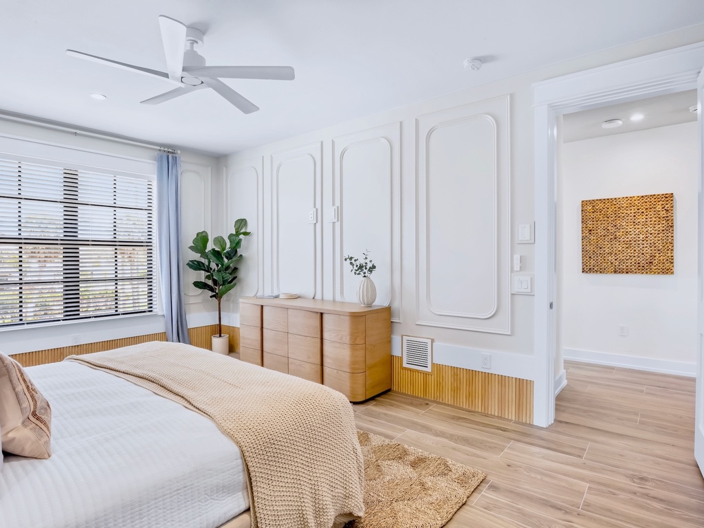 Second Bedroom, King