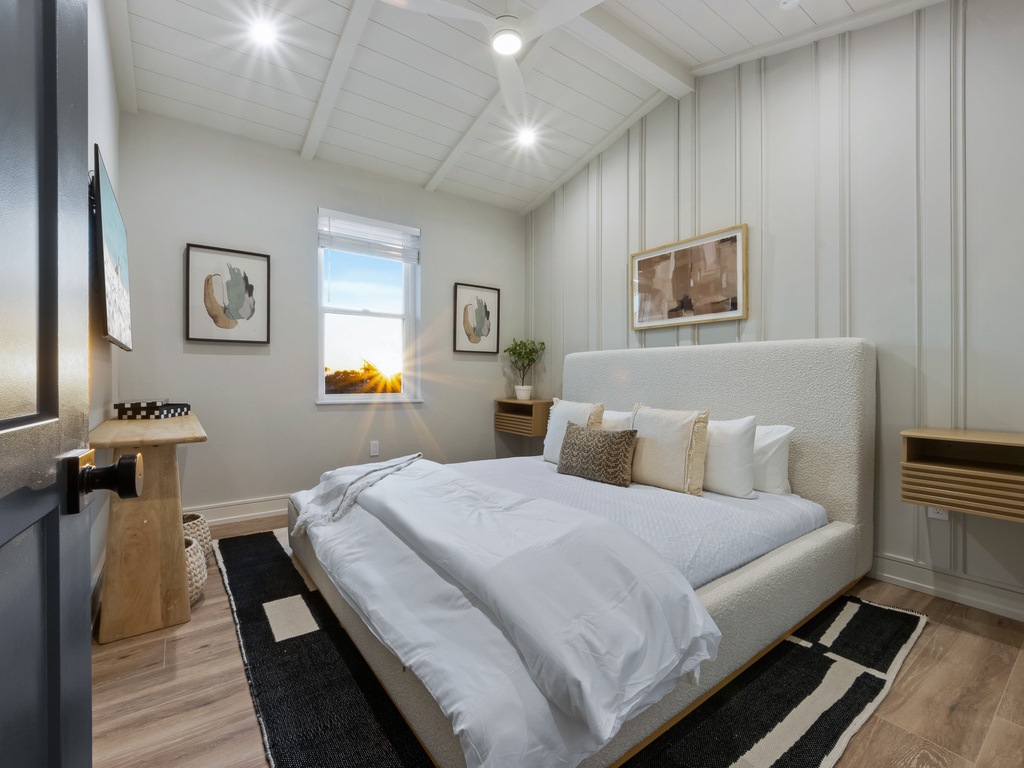 Sixth Bedroom - King