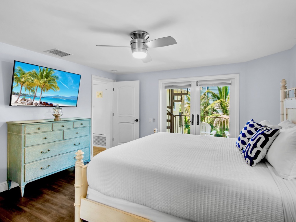 Second Bedroom, King