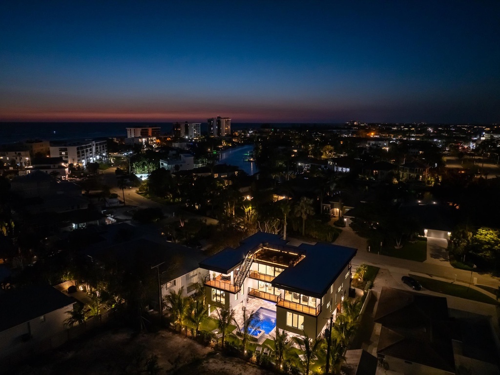 Lido Luxe Estate by Lido Key Vacations