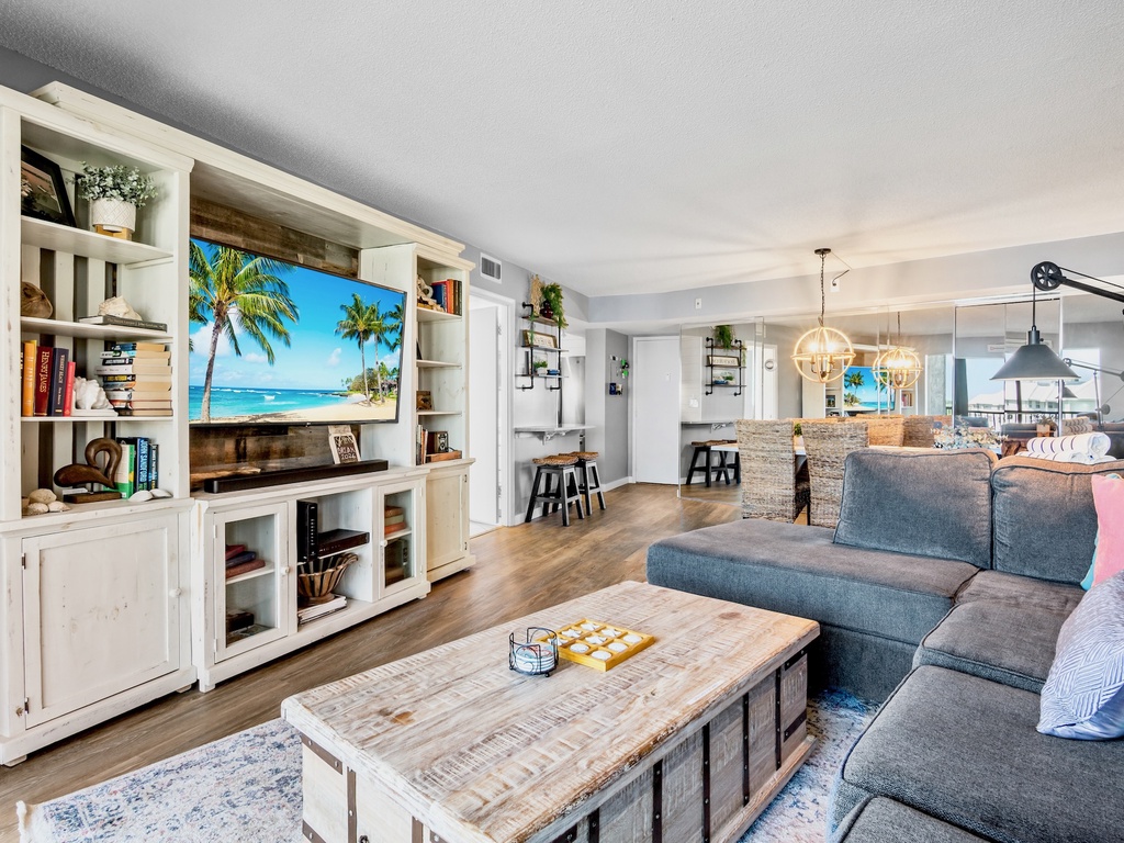 Harbor Towers Unit 515 by Tropical Sands Accommodations
