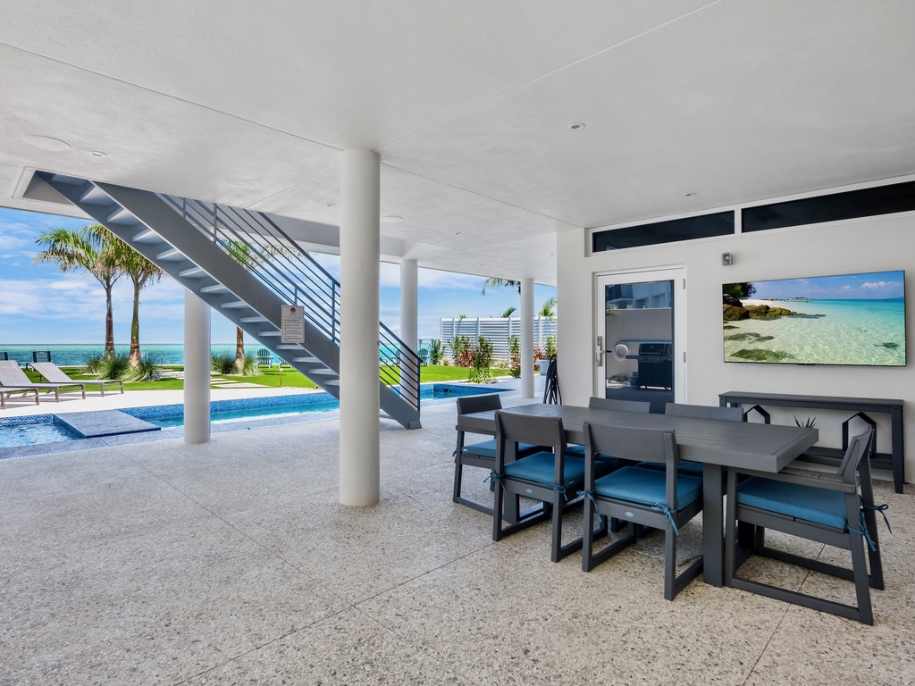 Poolside Dining Area