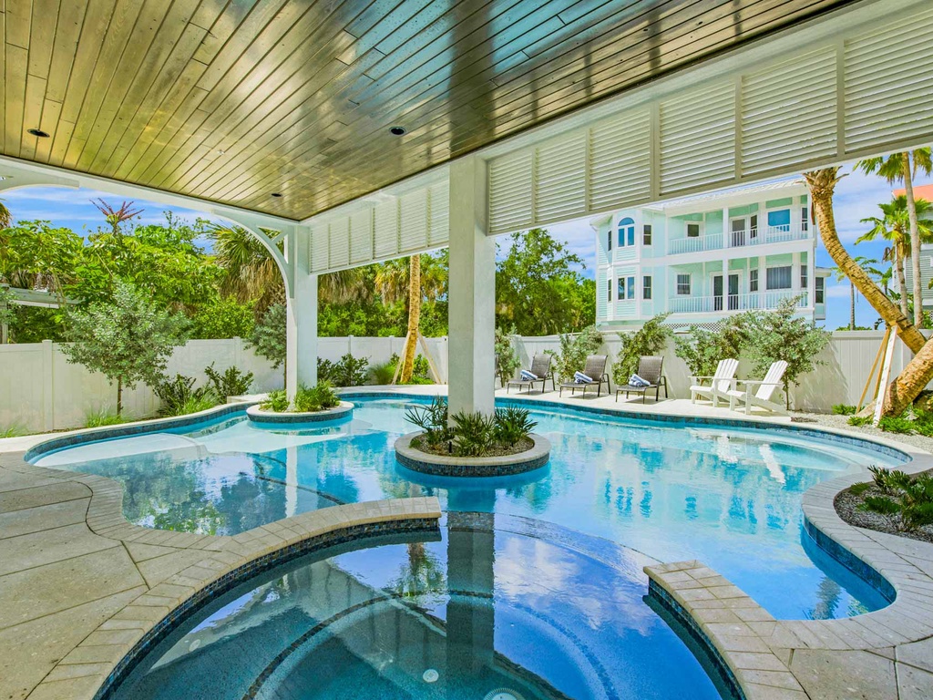 Private Pool and Spa