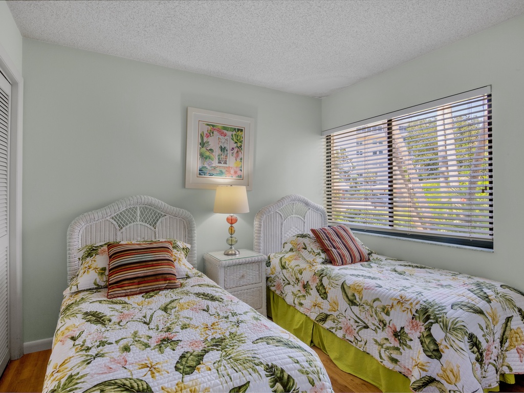 Midnight Cove II 213F