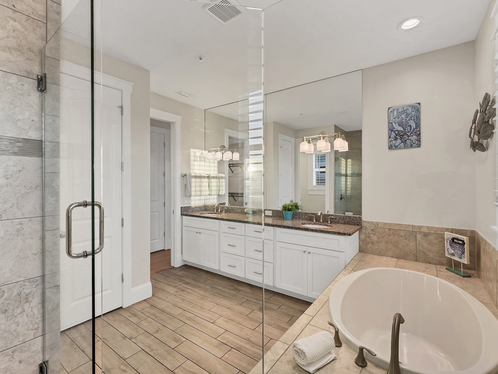 Primary Bathroom, Ensuite