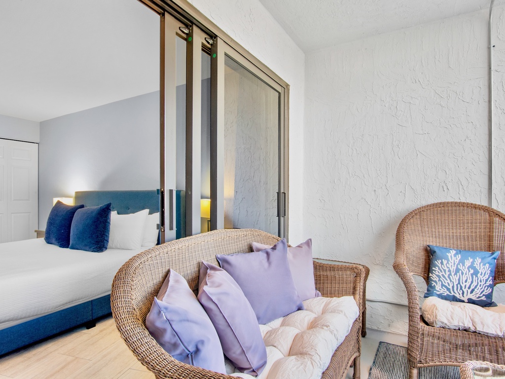 Harbor Towers Unit 212 by Tropical Sands Accommodations enclosed patio