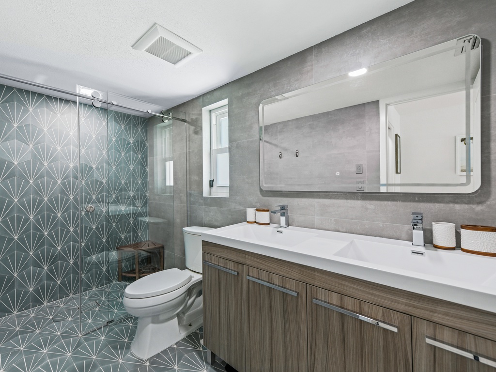 Primary Bedroom-Ensuite Bathroom