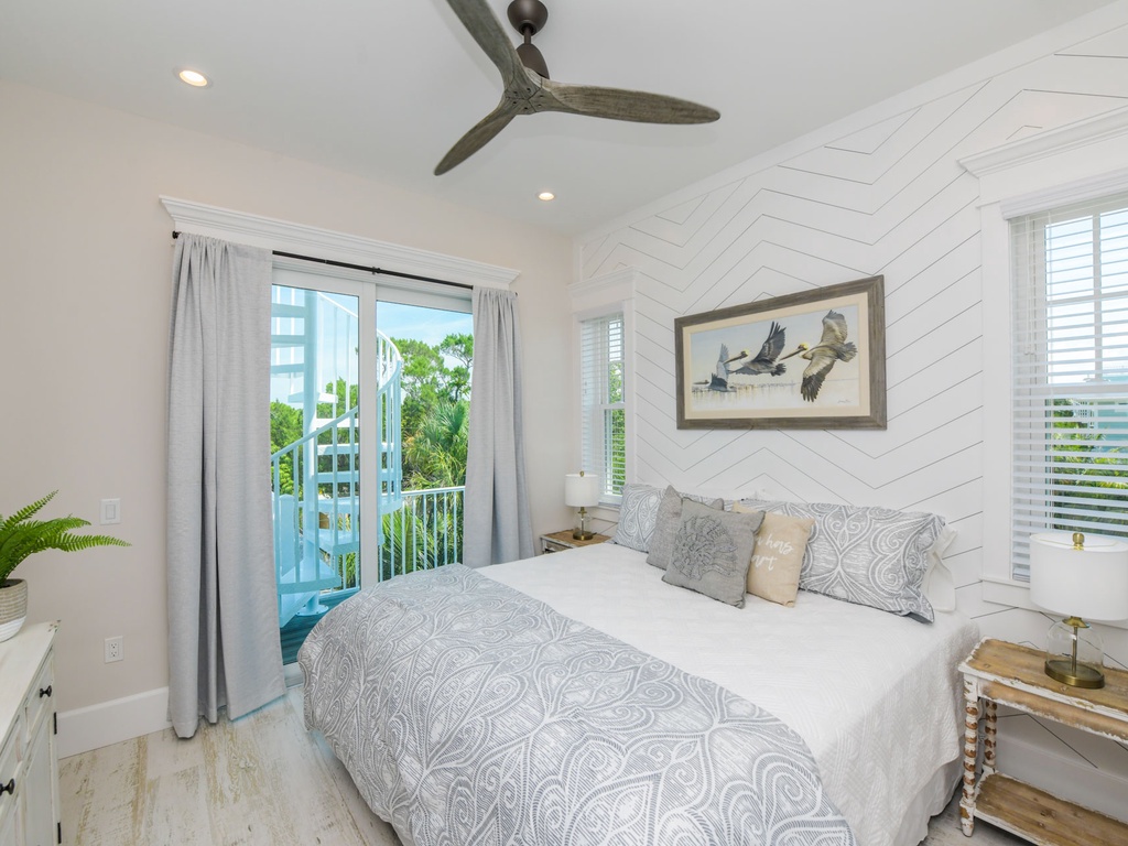 Third Bedroom (3rd floor), King bed
