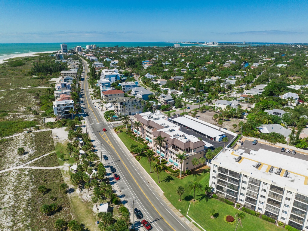 Sunset Royale - Tropical Sands Accommodations