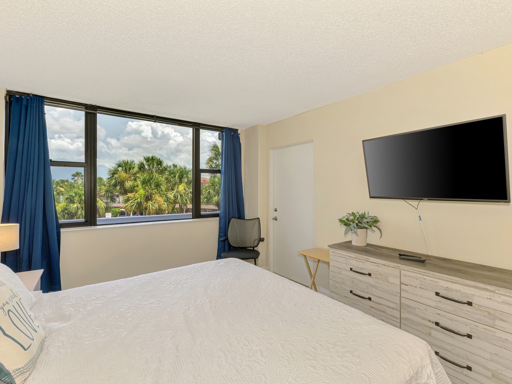 Primary Bedroom, King