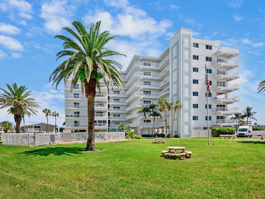 Jamaica Royale - Tropical Sands Accommodations