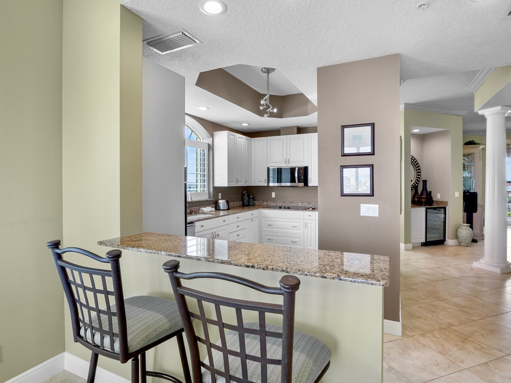 Kitchen, Breakfast Bar