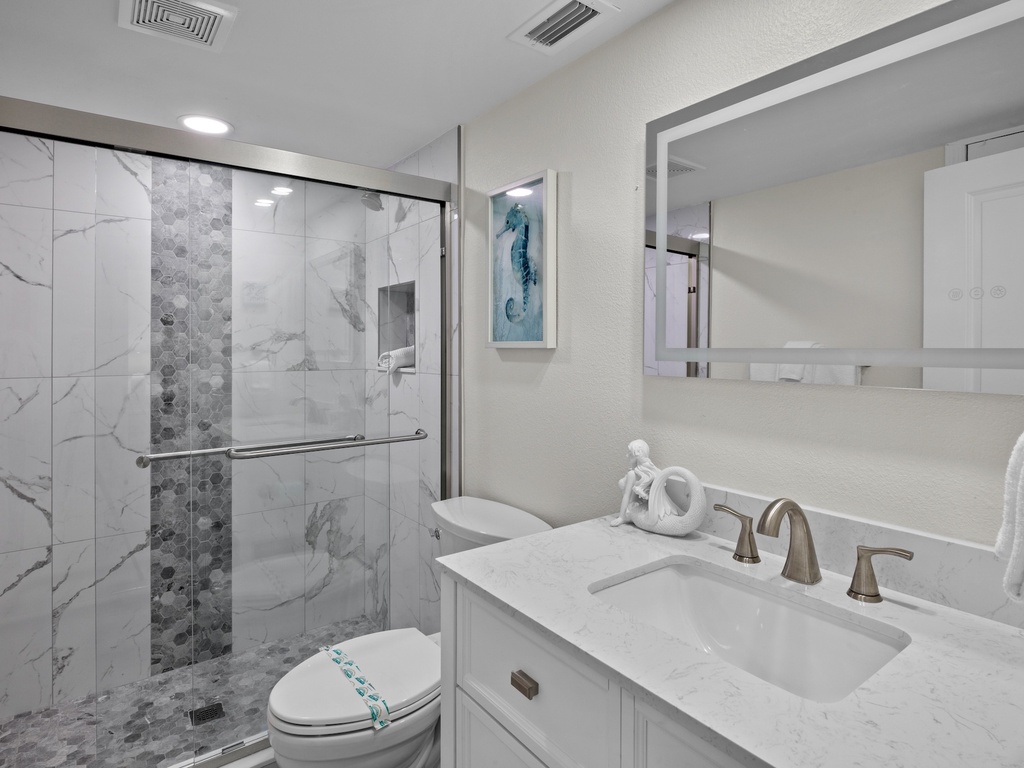 Second Bedroom, Ensuite Bathroom