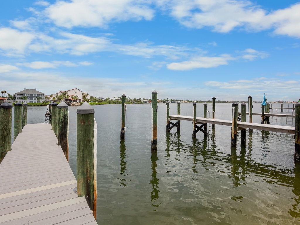Community Docks
