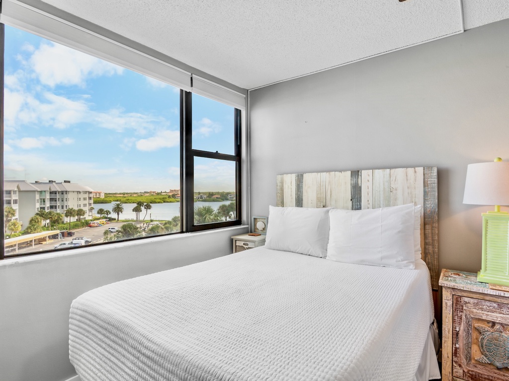 Harbor Towers Unit 515 by Tropical Sands Accommodations