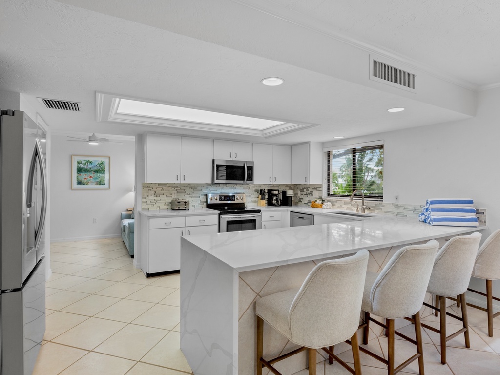 Midnight Cove II Unit 910 by Tropical Sands Accommodations