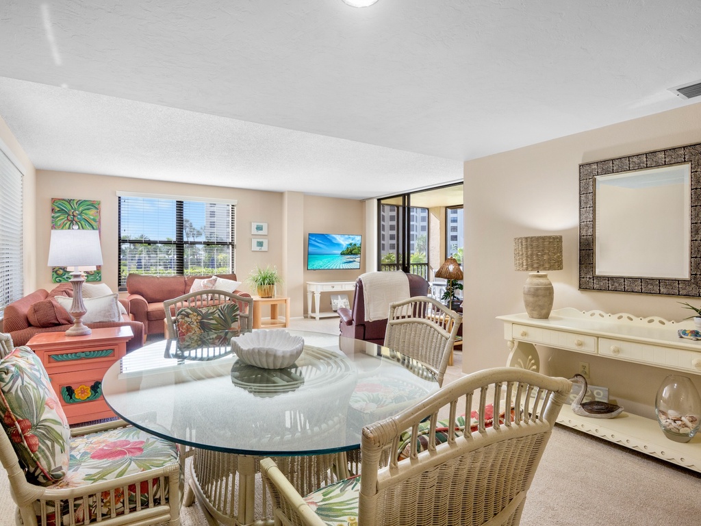 Gulf and Bay Club D101 by Tropical Sands Accommodations