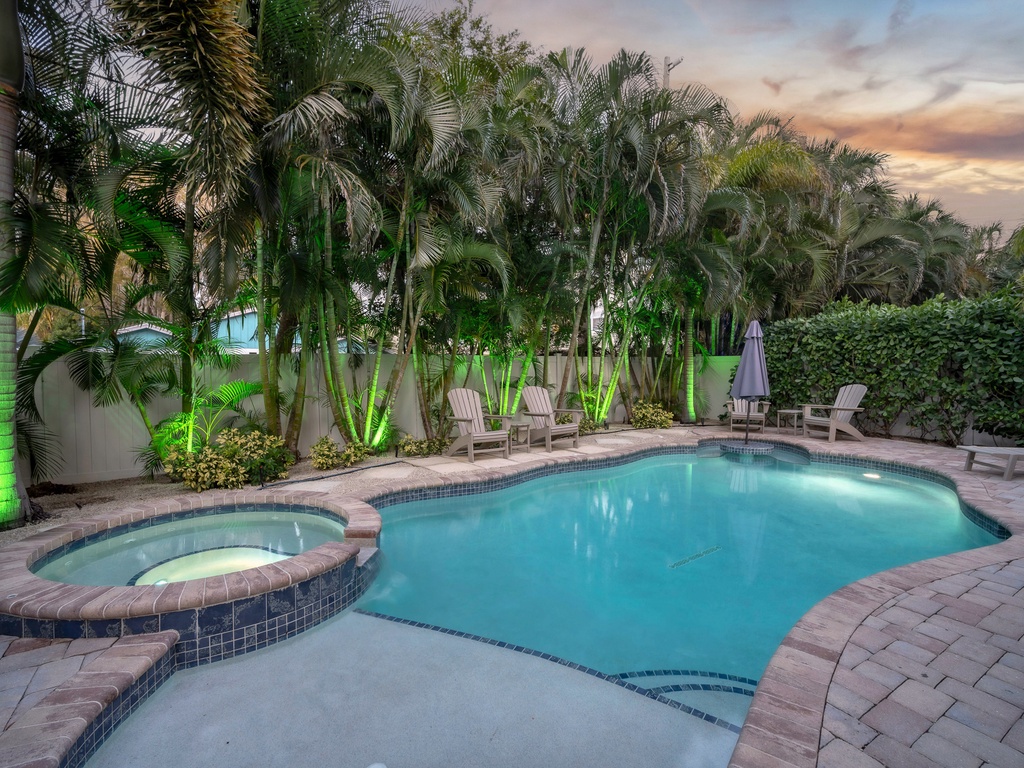 Private pool and relaxing spa