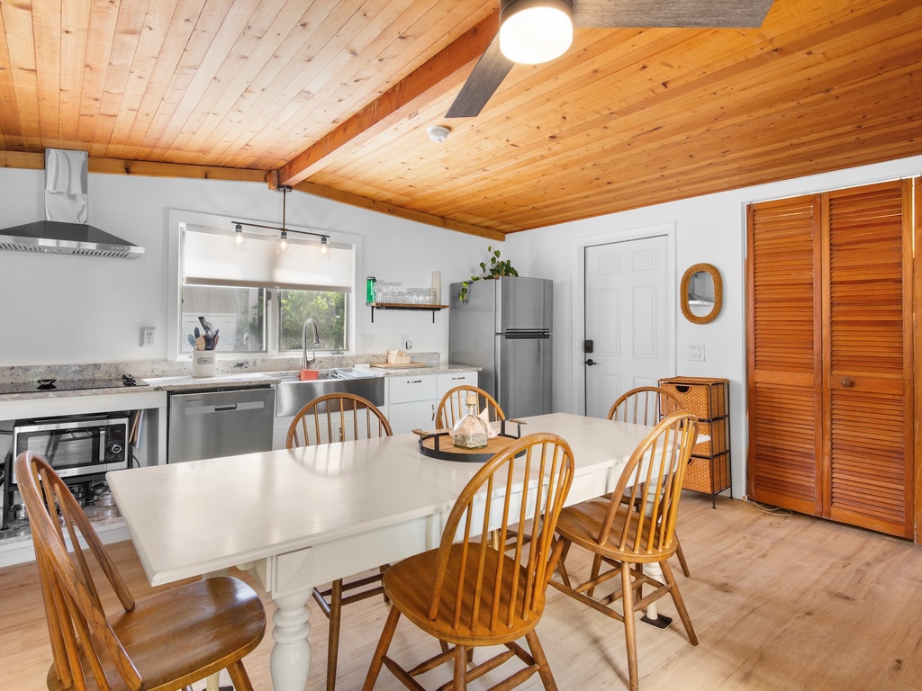 Dining - Coastal Cottage