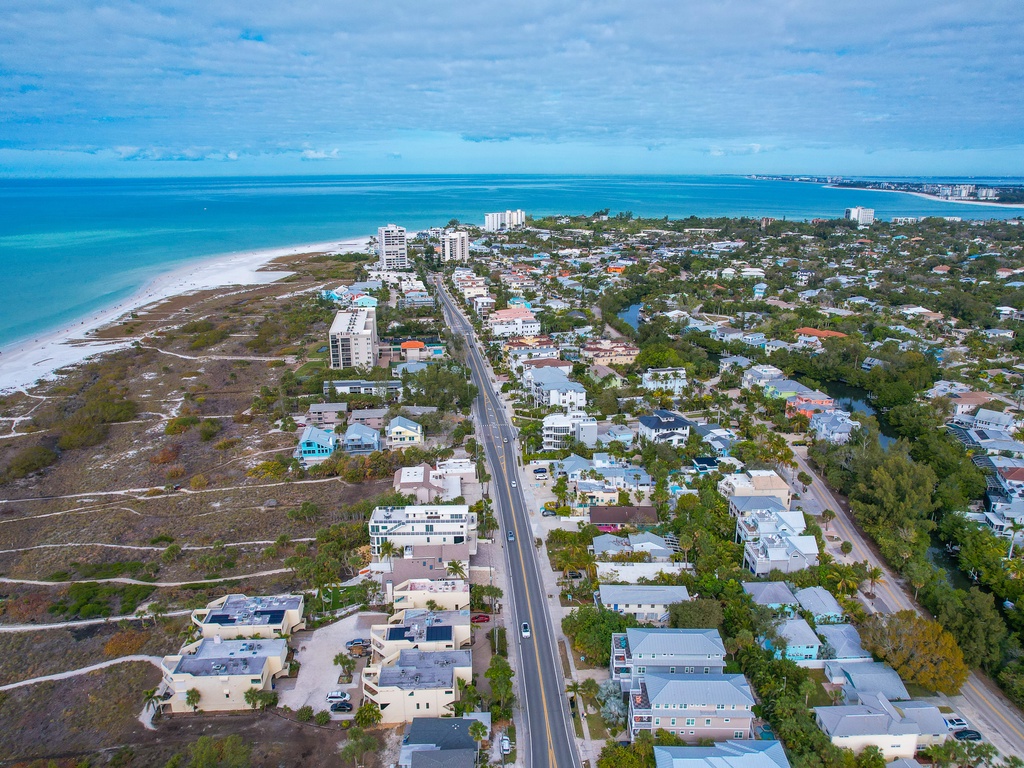 Convenient spot near sandy shores