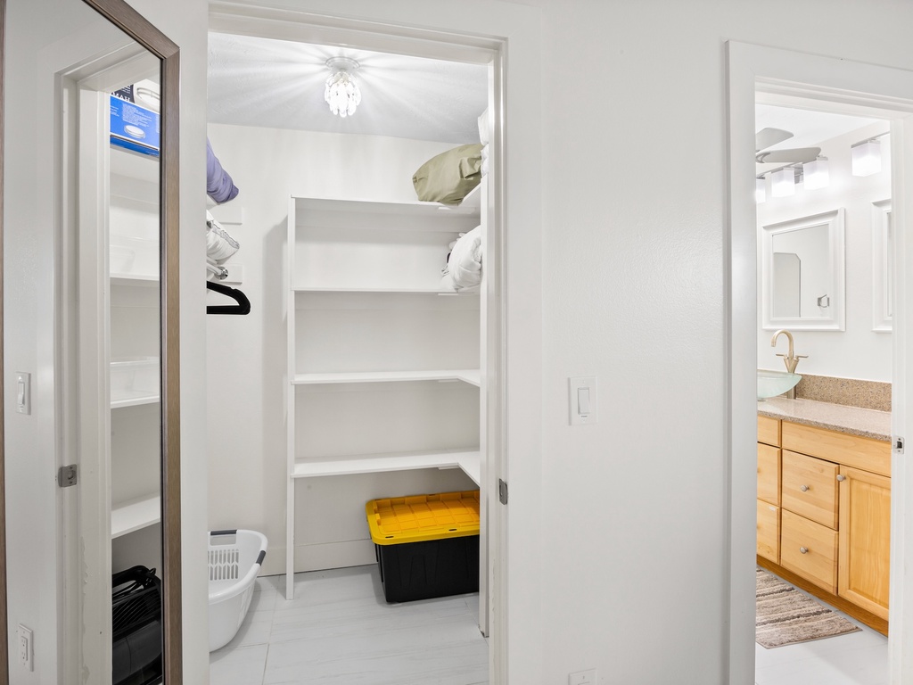 Primary Bedroom, Closet