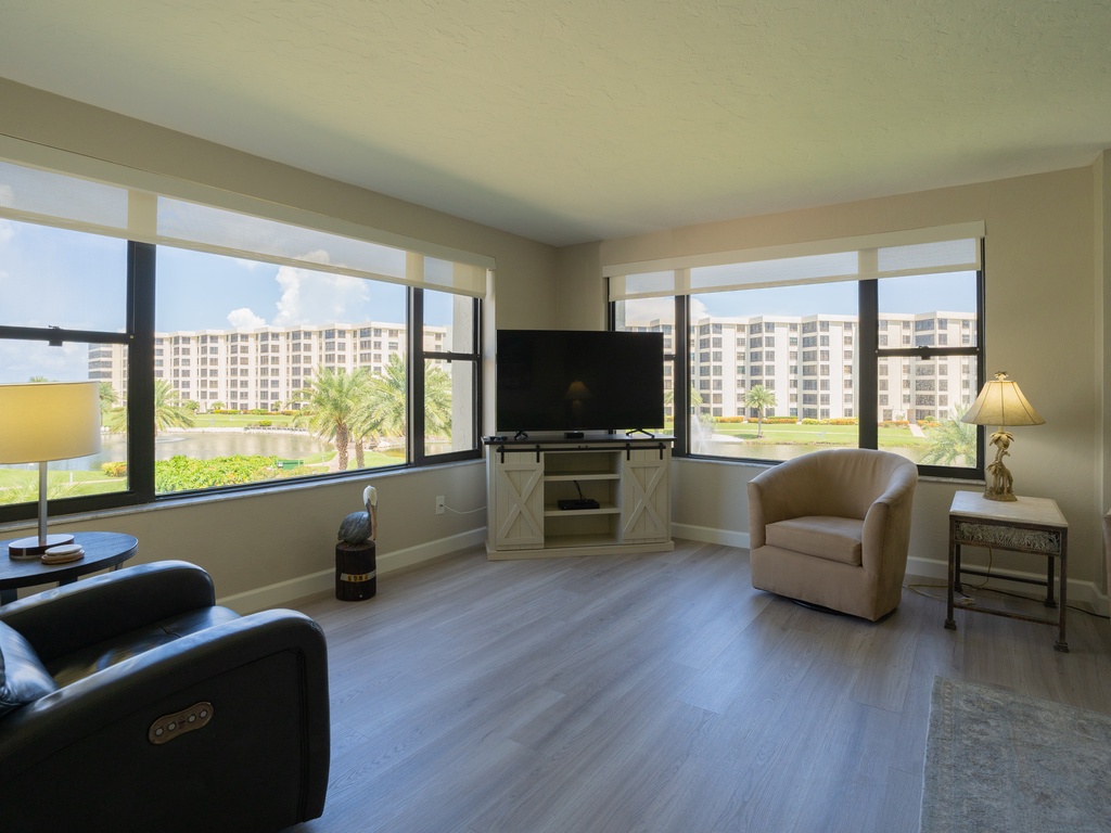 Gulf and Bay Club B301