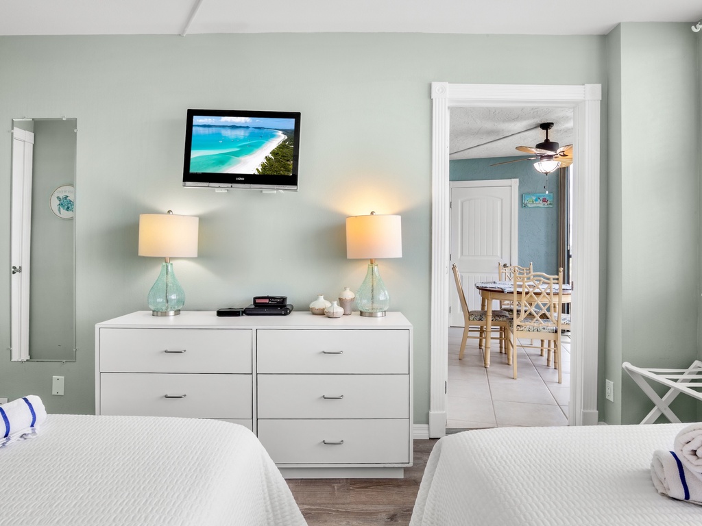 Harbor Towers Unit 415 by Tropical Sands Accommodations