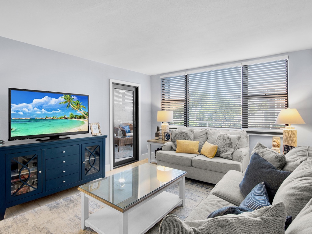 Harbor Towers Unit 212 by Tropical Sands Accommodations living room with natural light