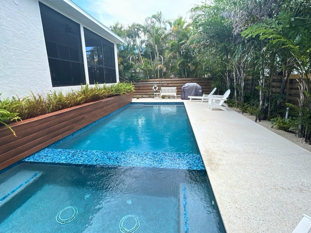 Private Pool with Spa