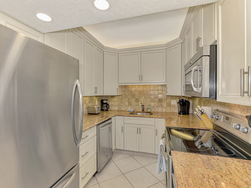 Fully equipped kitchen