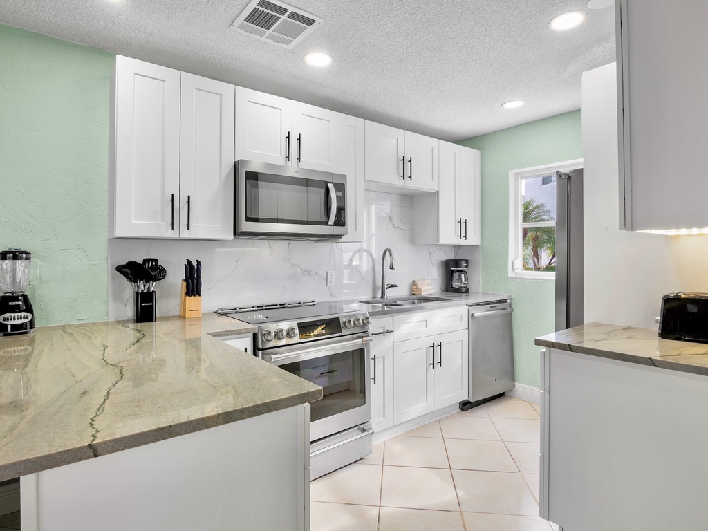 Jamaica Royale PH1 by Tropical Sands Accommodations