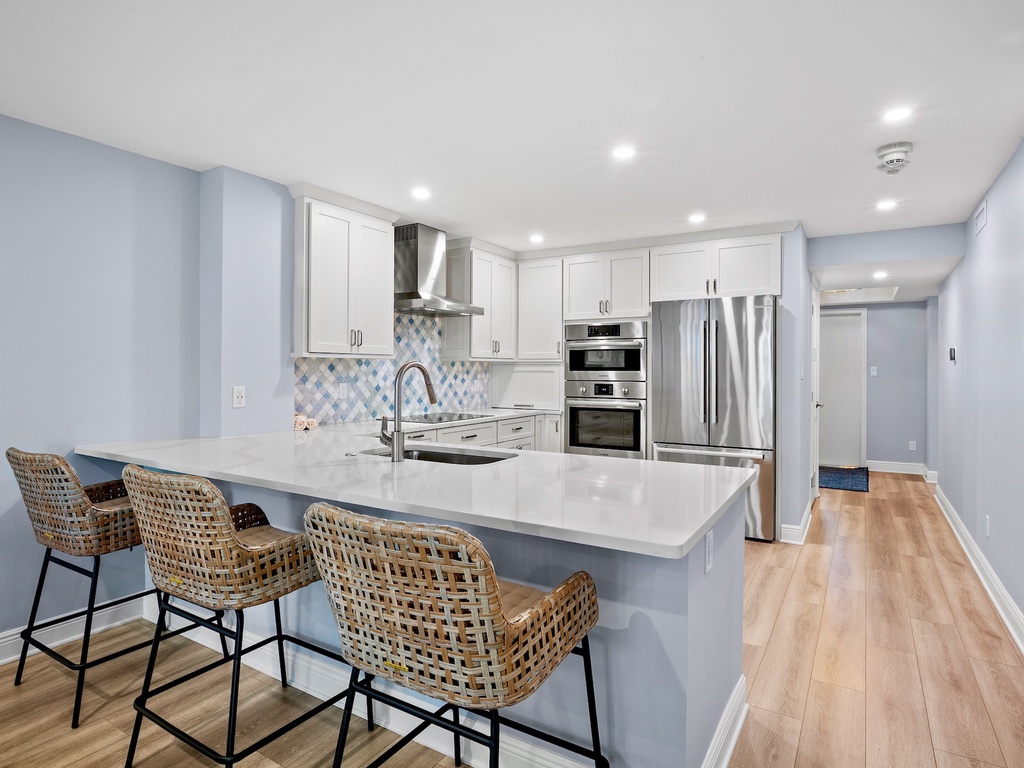 Gulf and Bay Club B110 by Tropical Sands Accommodations