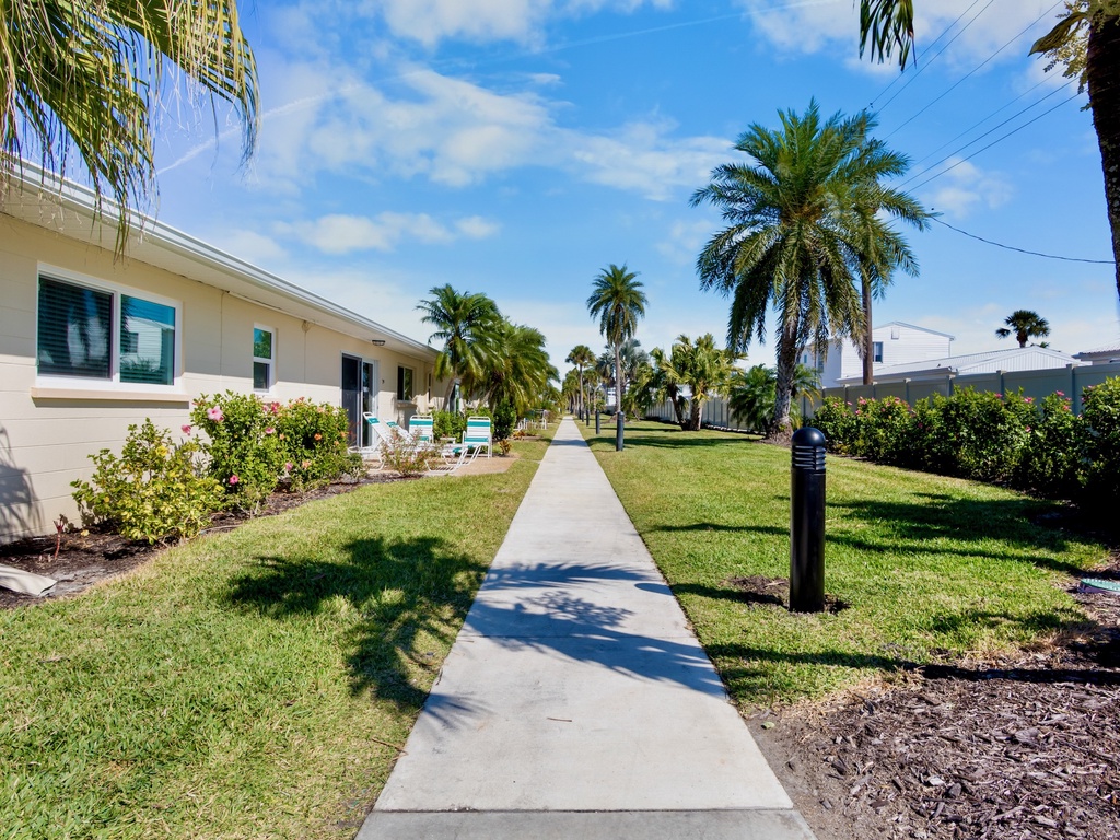 Jamaica Royale - Tropical Sands Accommodations