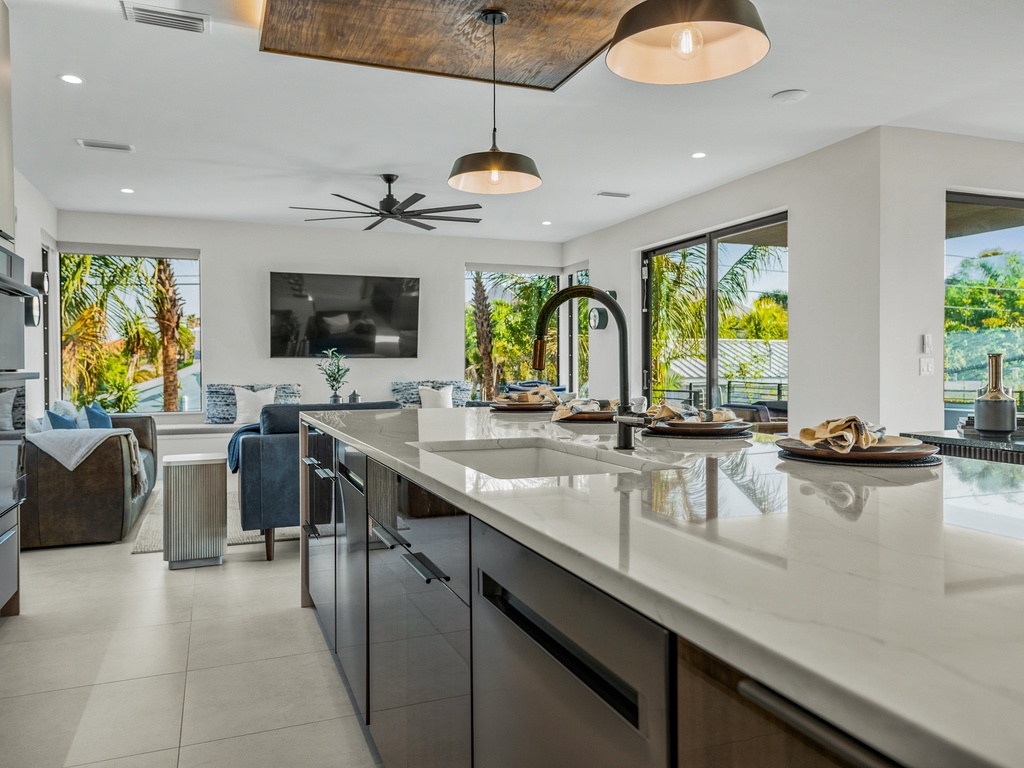 Spacious kitchen with appliances
