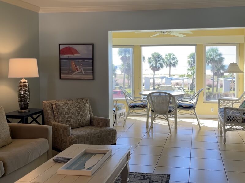 Private enclosed lanai