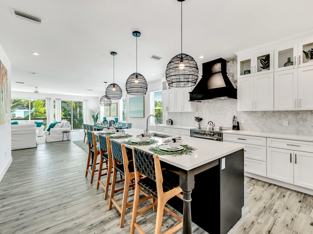 Fully equipped modern kitchen