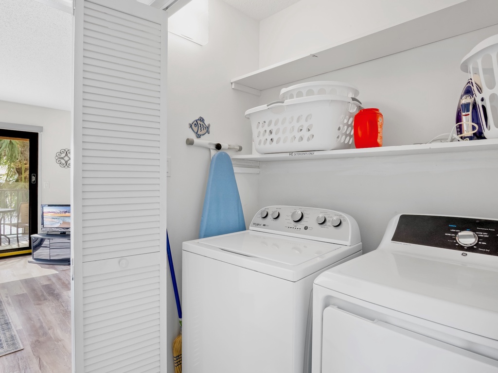 Midnight Cove II 220D