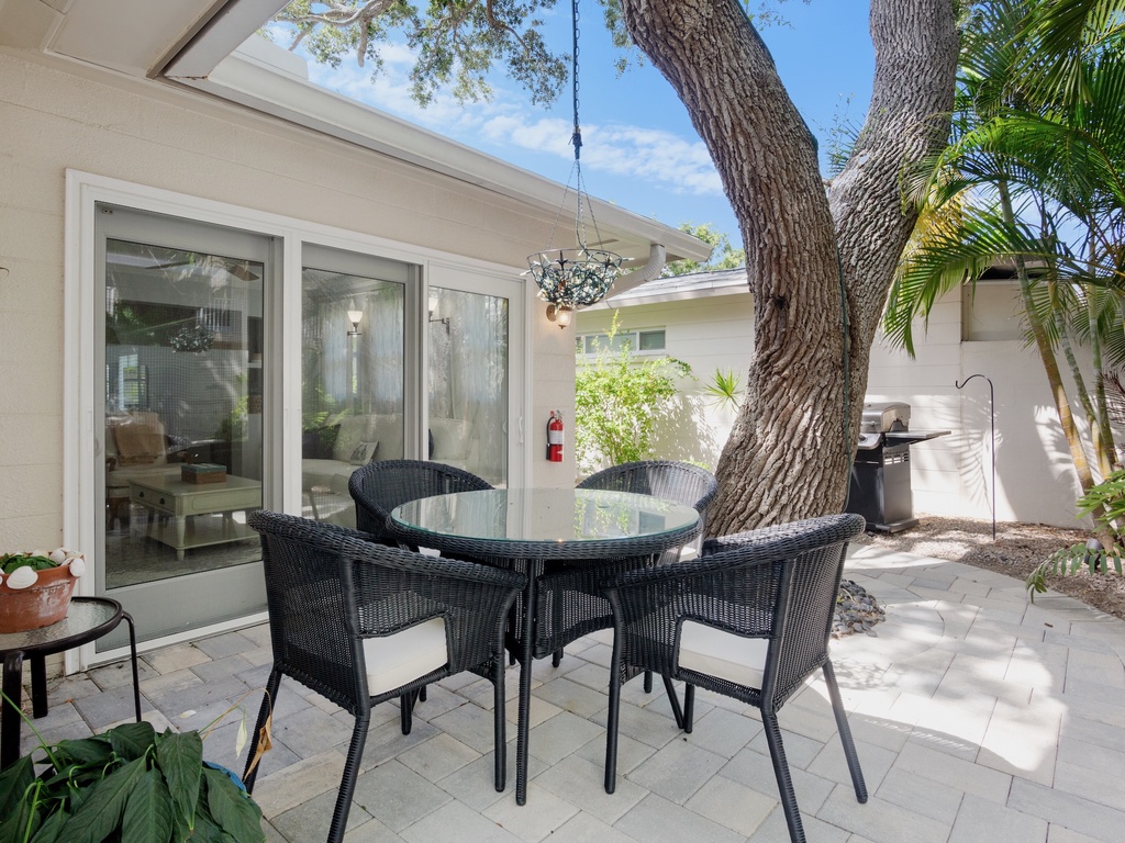 Outdoor Dining Area