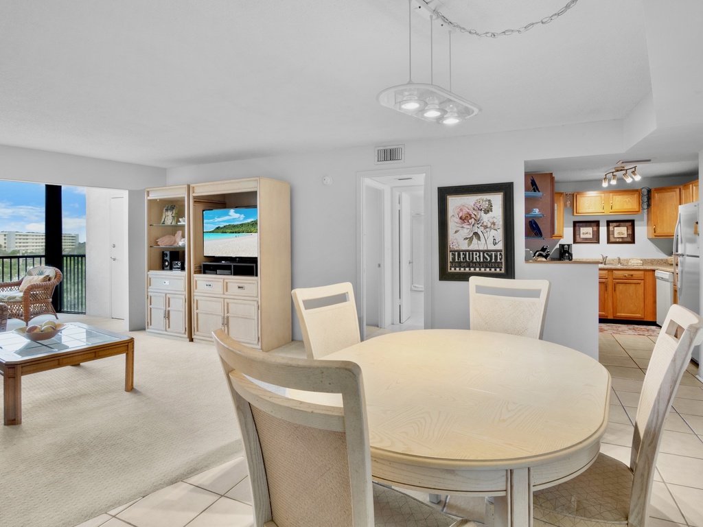 Harbor Towers Unit 525 by Tropical Sands Accommodations