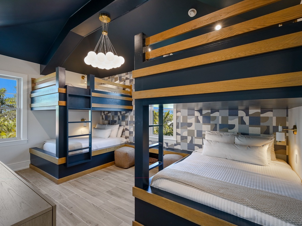 Tenth Bedroom - Two Queen Bunks