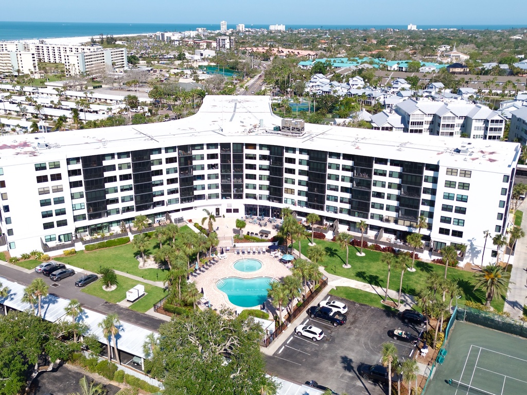 Harbor Towers 420 by Tropical Sands Accommodations