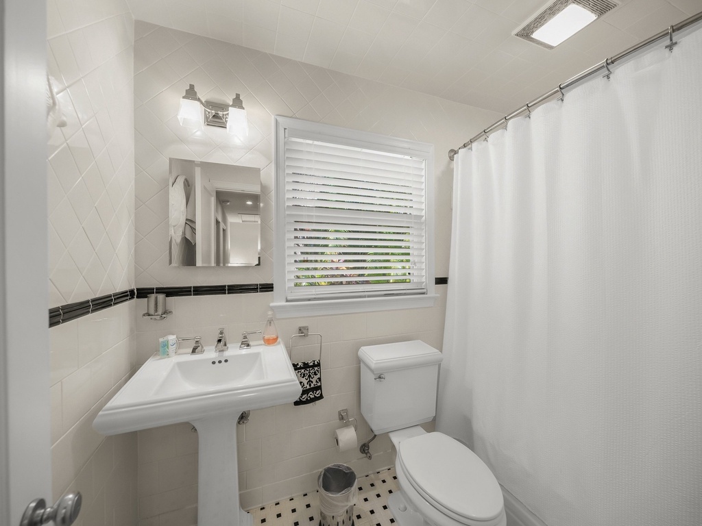 The Shaded Sanctuary - Siesta Key Luxury Rental Properties