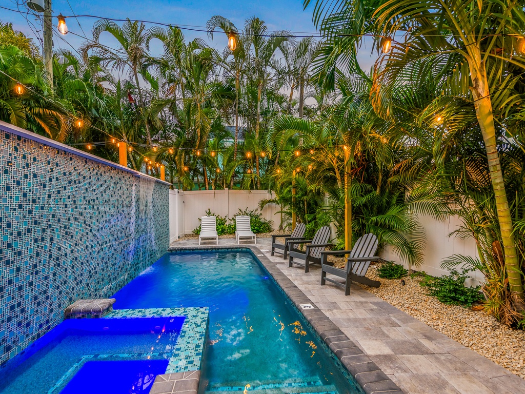 Poolside Loungers