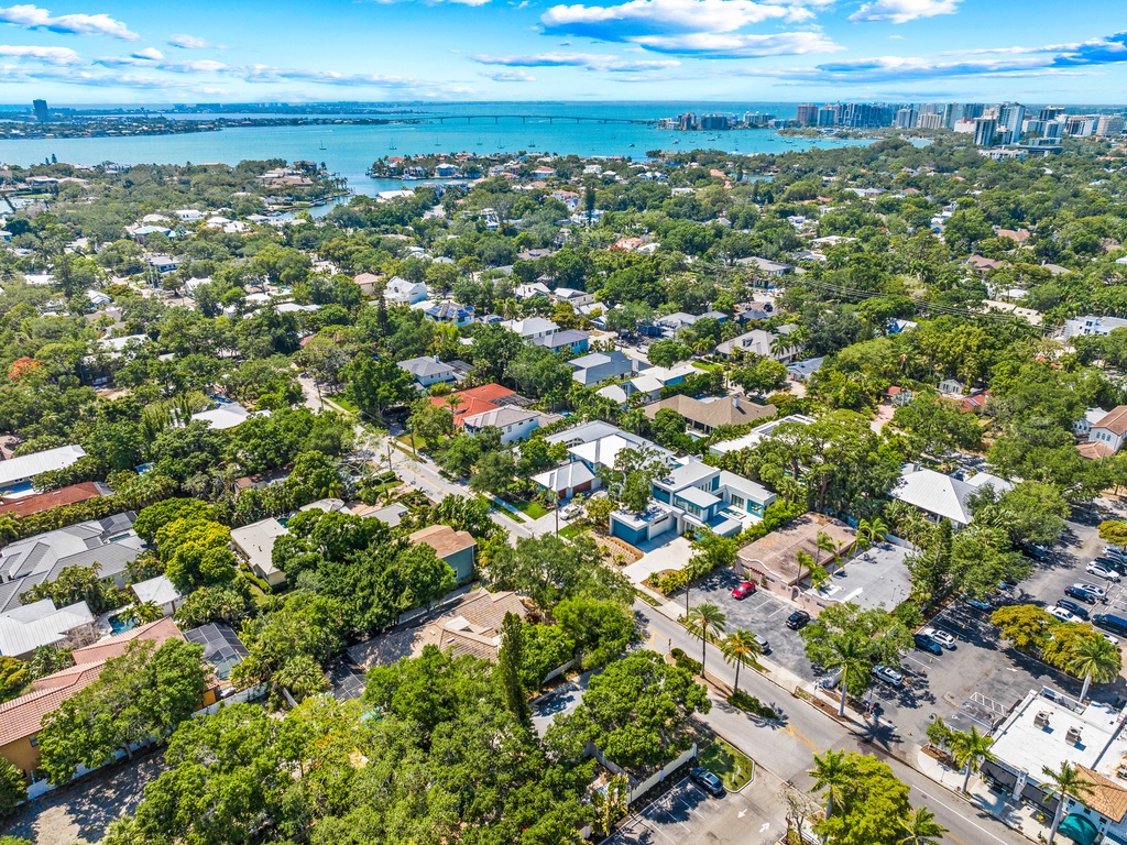 Off Tropic by Tropical Sands Accommodations