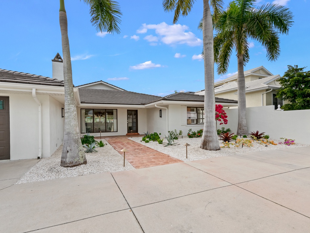 Manatee Cove - By Lido Key Vacations