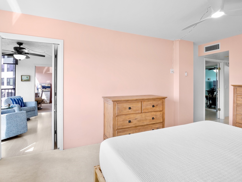 Harbor Towers Unit 303 by Tropical Sands Accommodations