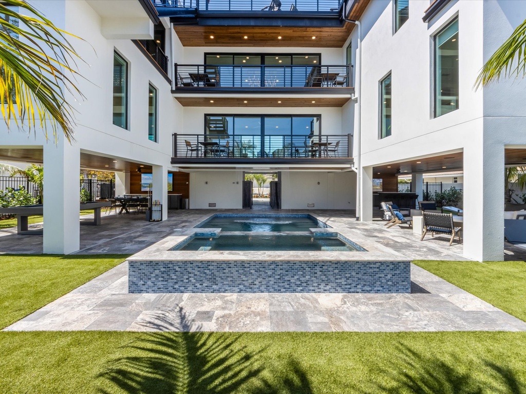 Private Pool and Spa